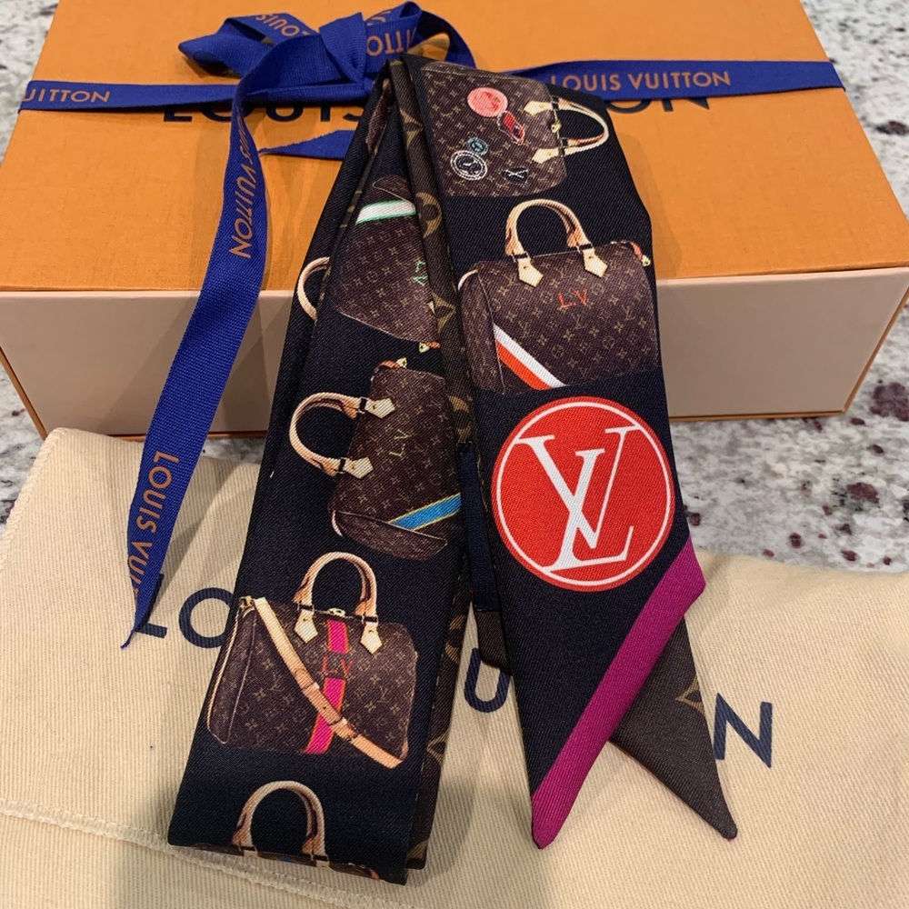 Authentic Louis Vuitton Tribute to Speedy Silk Monogram Bandeau Scarf Never Used